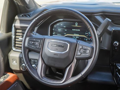 Used 2025 GMC Sierra 3500 Denali Ultimate AWD/4WD image 18