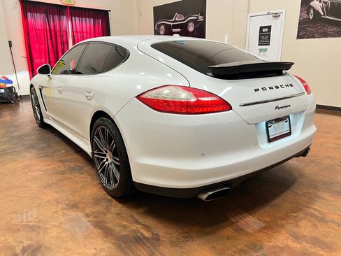 Used 2013 Porsche Panamera 4 image 7