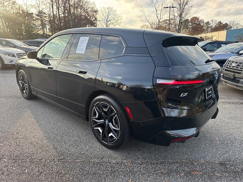 Used 2023 BMW iX xDrive50 w/ Premium Package image 5