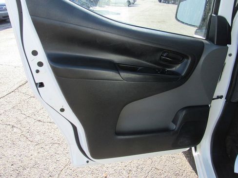 Used 2017 Nissan NV200 S image 28