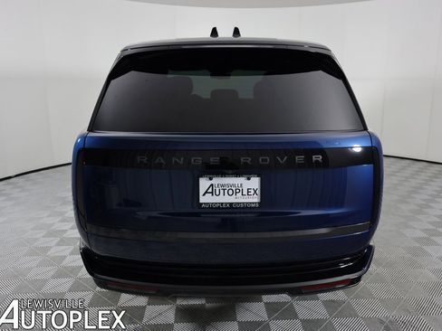 Used 2025 Land Rover Range Rover SE image 6
