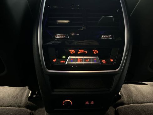 New 2023 BMW XM image 25