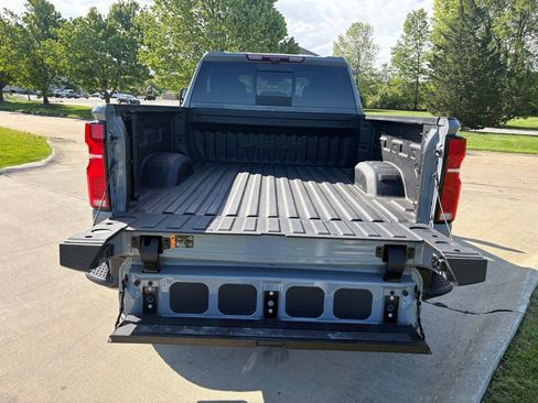 Used 2024 Chevrolet Silverado 2500 ZR2 w/ Technology Package AWD/4WD image 66