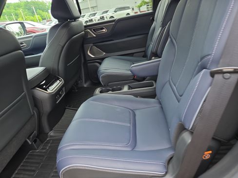 Used 2026 INFINITI QX80 4WD w/ Sport Exterior Package image 7