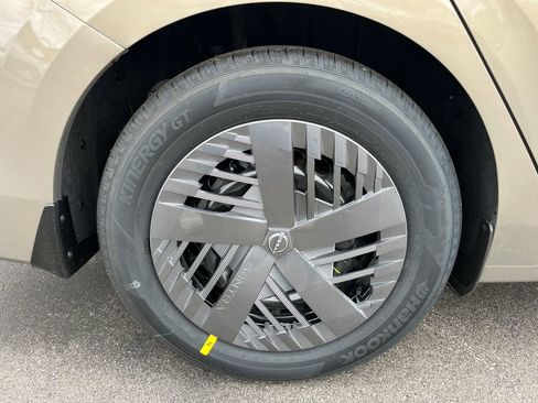 New 2026 Nissan Sentra SV w/ Floor Mat Package FWD image 12