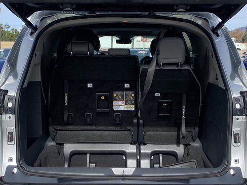 Certified 2024 Toyota Sienna Limited image 17