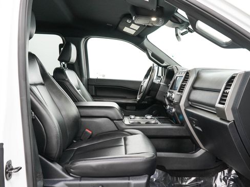 Used 2021 Ford Expedition XLT w/ Equipment Group 202A AWD/4WD image 13
