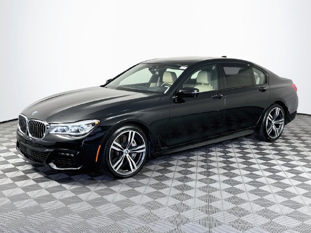 Used 2018 BMW 750i RWD image 4