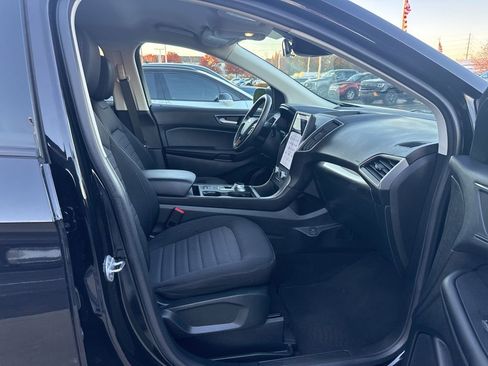 Certified 2022 Ford Edge SE w/ Cargo Accessory Package image 40