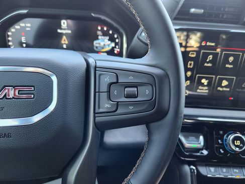 Used 2025 GMC Sierra 2500 AT4 w/ AT4 Premium Plus Package image 27