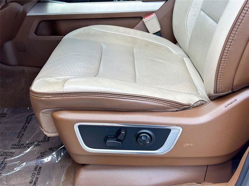 Used 2020 RAM 1500 Laramie RWD image 18