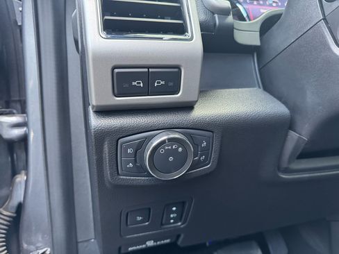 Used 2021 Ford F350 Lariat image 22