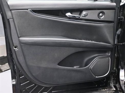 Used 2022 Lincoln Nautilus Reserve w/ Equipment Group 201A image 22