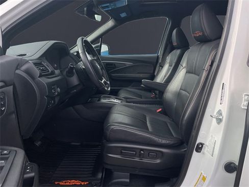 Certified 2023 Honda Passport TrailSport image 7