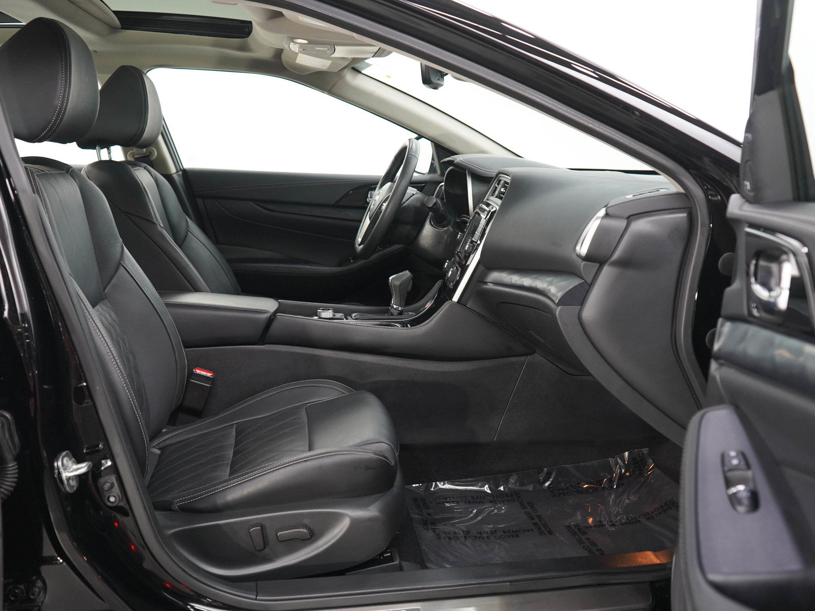 Used 2023 Nissan Maxima Platinum w/ Sport Mat Group FWD image 11
