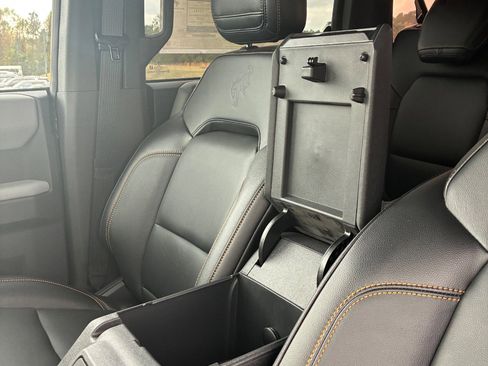 Used 2023 Ford Bronco Badlands w/ Sasquatch Package AWD/4WD image 22