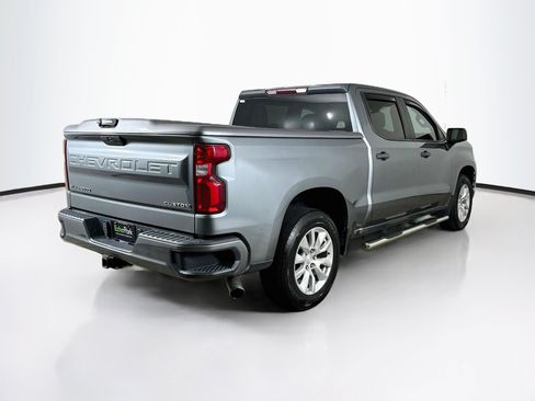 Used 2020 Chevrolet Silverado 1500 Custom w/ Custom Value Package RWD image 9