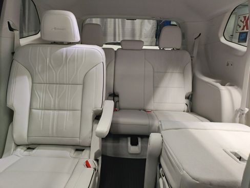 New 2026 Buick Enclave Avenir image 29