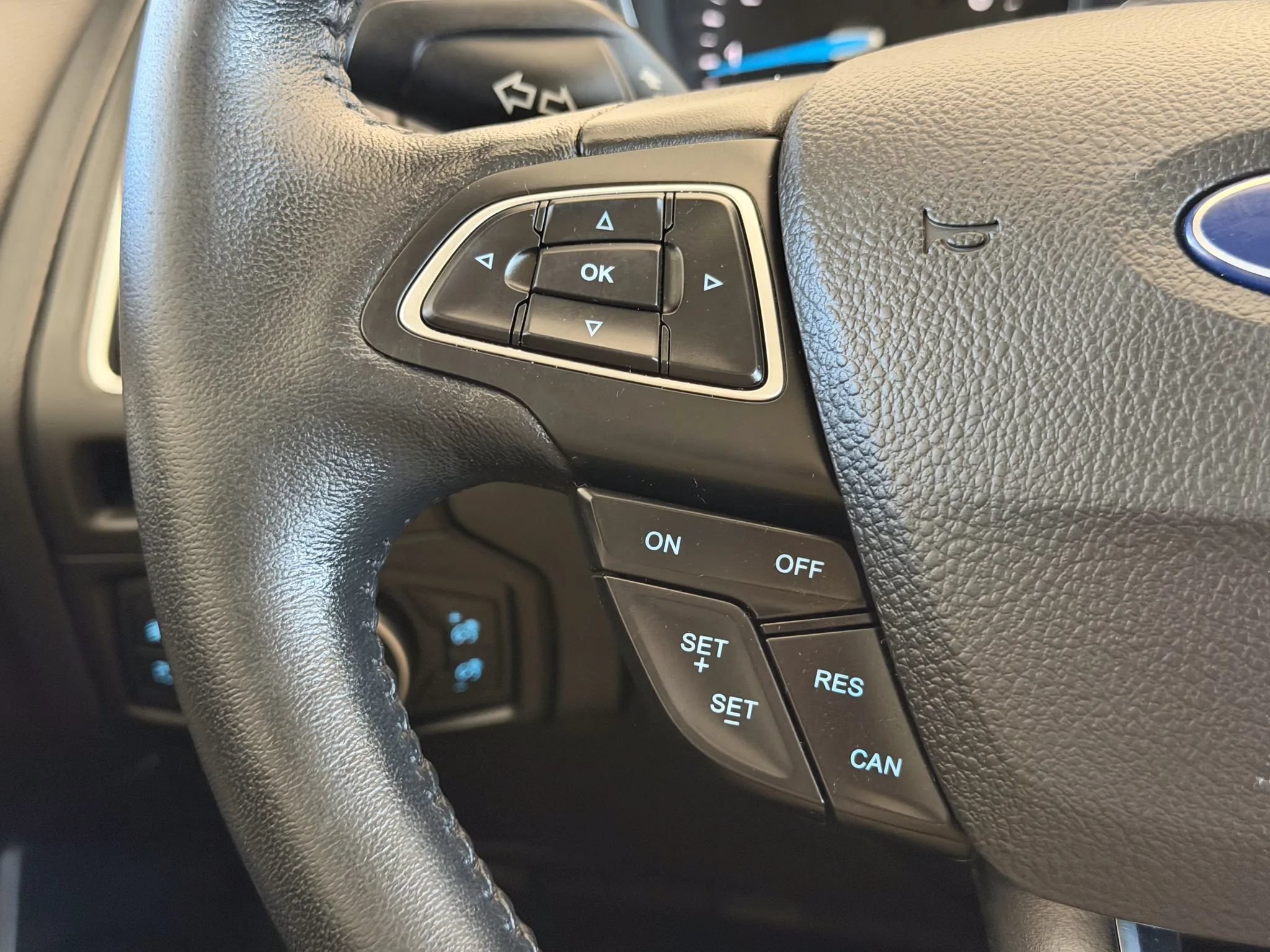 Used 2018 Ford Focus Titanium FWD image 33