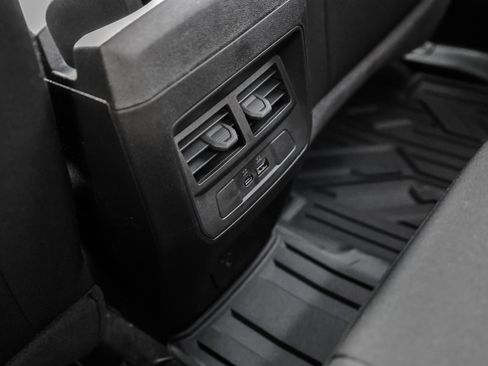 New 2026 GMC Canyon Elevation w/ Convenience Package image 17