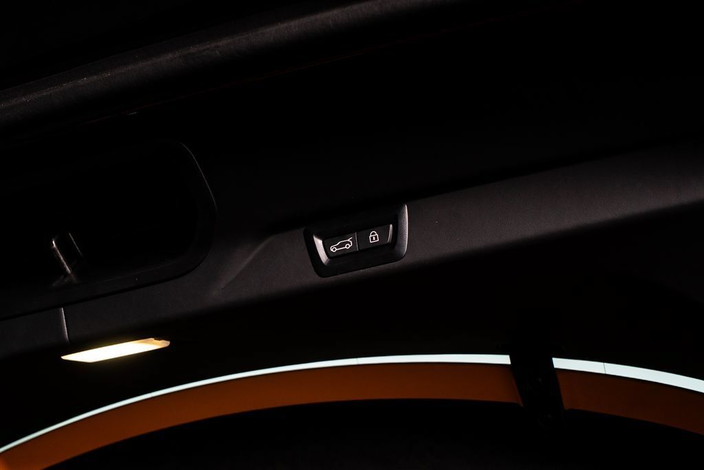 Used 2025 Rolls-Royce Cullinan AWD/4WD image 63
