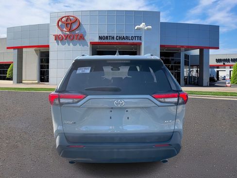 Used 2021 Toyota RAV4 XLE image 9