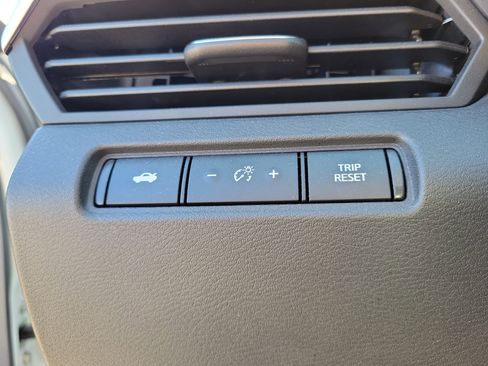 Used 2021 Nissan Altima 2.5 SR w/ SR Premium Package image 22