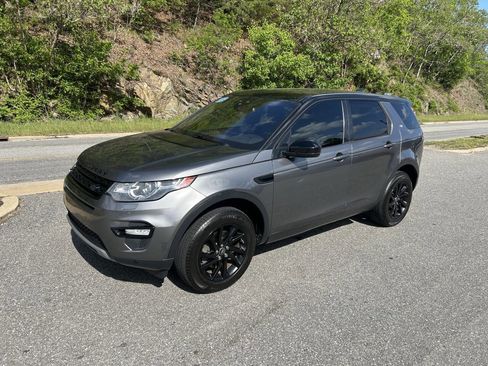 Used 2017 Land Rover Discovery Sport HSE AWD/4WD image 2