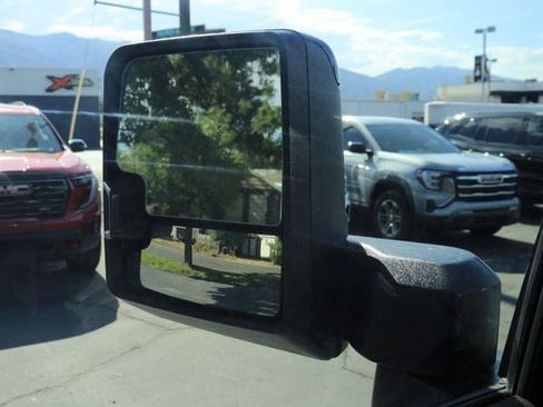 New 2025 GMC Sierra 3500 Denali w/ Denali Reserve Package image 11