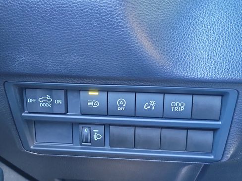 Used 2025 Toyota Tundra SR image 26