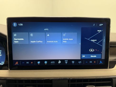 Used 2023 Lincoln Corsair Reserve w/ Equipment Group 201A image 8