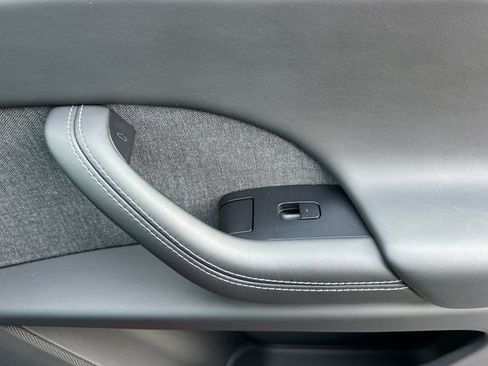 Used 2022 Tesla Model X Plaid image 22