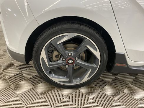 Used 2019 Hyundai Veloster Turbo image 18