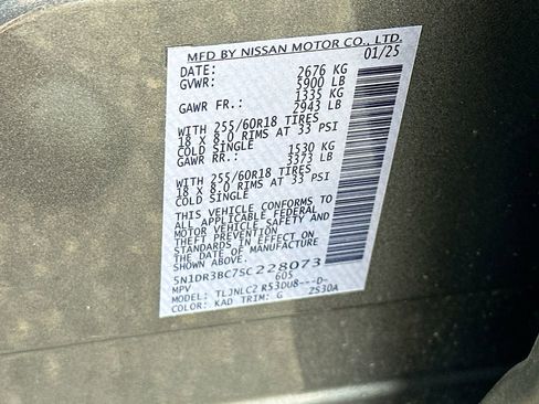 Used 2025 Nissan Pathfinder SV image 30