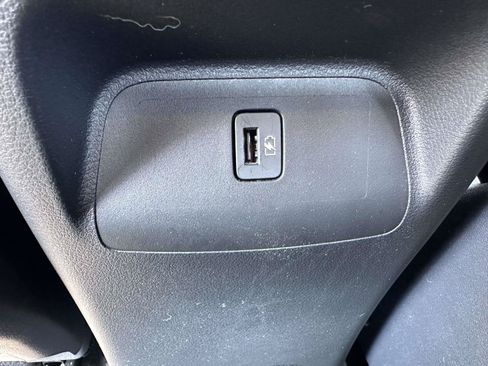 Used 2023 Nissan Sentra SR w/ SR Premium Package FWD image 16