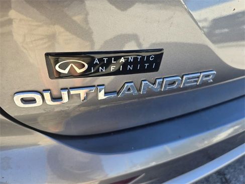 Used 2023 Mitsubishi Outlander SEL image 5