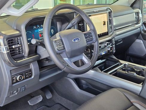 Used 2025 Ford F250 Lariat w/ Chrome Package image 10