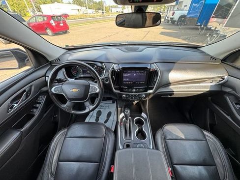 Used 2020 Chevrolet Traverse LT AWD/4WD image 16