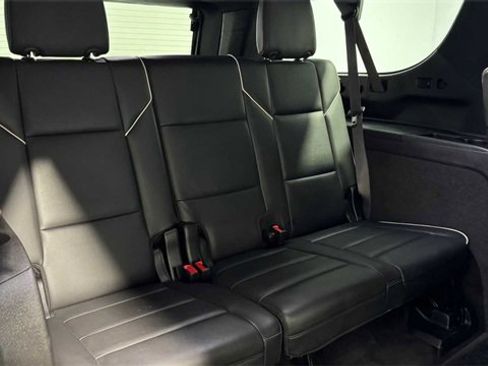 Used 2023 Cadillac Escalade ESV Premium Luxury image 19