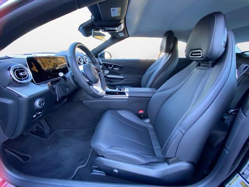 Used 2025 Mercedes-Benz CLE 300 4MATIC Cabriolet image 9