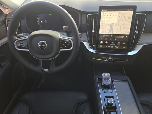 Used 2026 Volvo XC90 T8 Ultra image 30