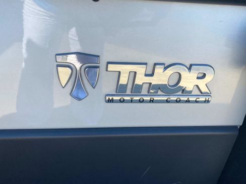 Used 2019 RAM ProMaster 3500 w/ Premium Appearance Group image 7