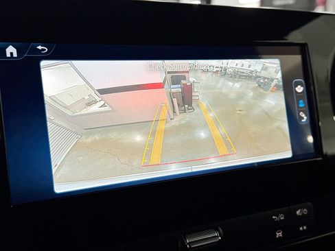 Used 2025 Mercedes-Benz Sprinter 2500 image 14