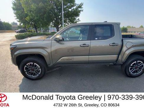 Certified 2025 Toyota Tacoma TRD Sport AWD/4WD image 5