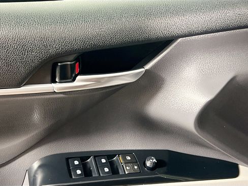 Used 2020 Toyota Camry LE image 16