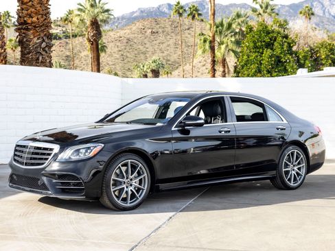 Used 2019 Mercedes-Benz S 560 4MATIC Sedan image 1