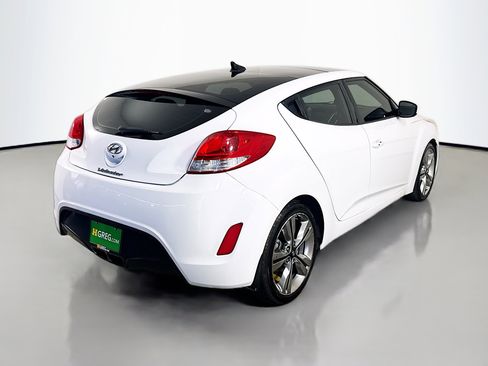 Used 2017 Hyundai Veloster Value Edition image 10