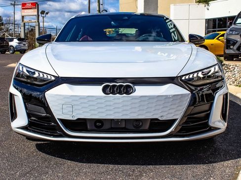 Used 2024 Audi e-tron GT Premium Plus image 2