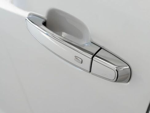 Used 2023 GMC Acadia Denali FWD image 3