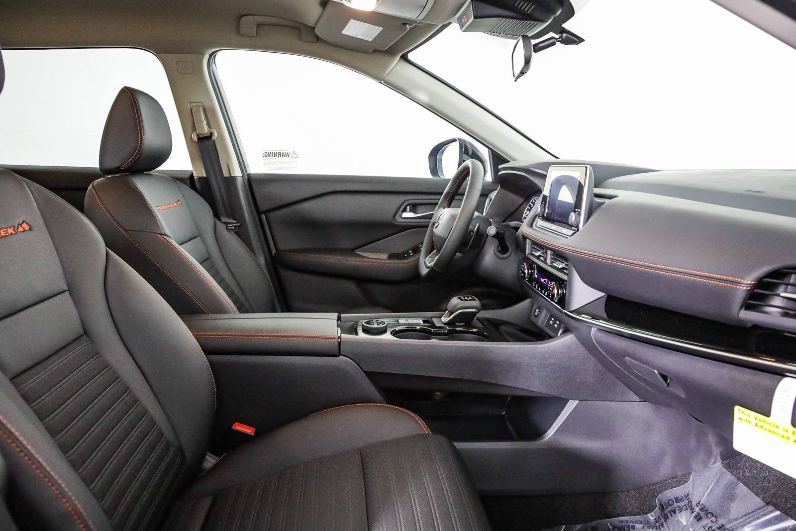 Used 2025 Nissan Rogue SV AWD/4WD image 18